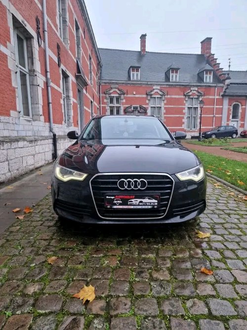 Dëst ass en 2012 audiPolo mat engem héije Kilometer vun