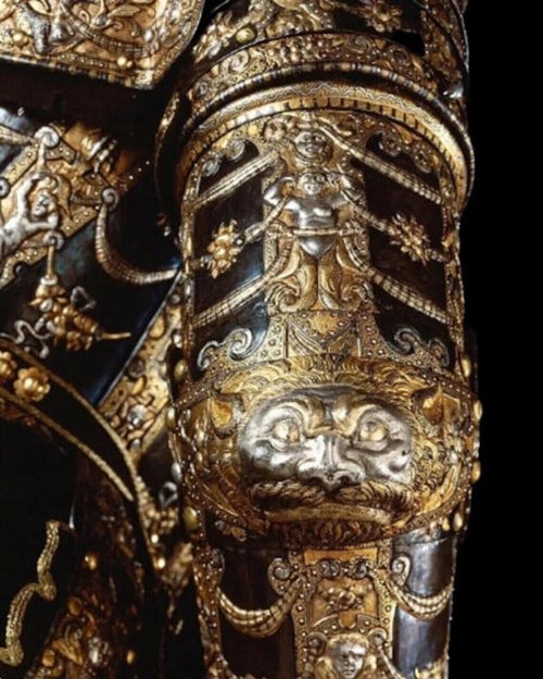 Armure de parade médiévale d'Alessandro Farnese réplique de costume d'armure