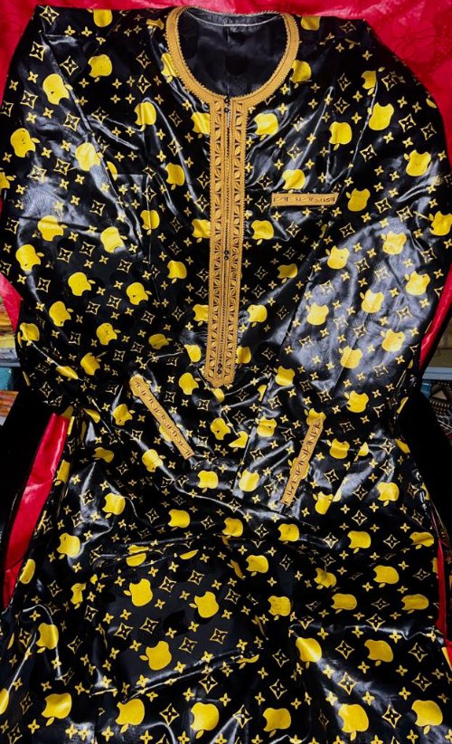 Bazin Golden Disponible chez Momo Choco Passe vos commandes Au