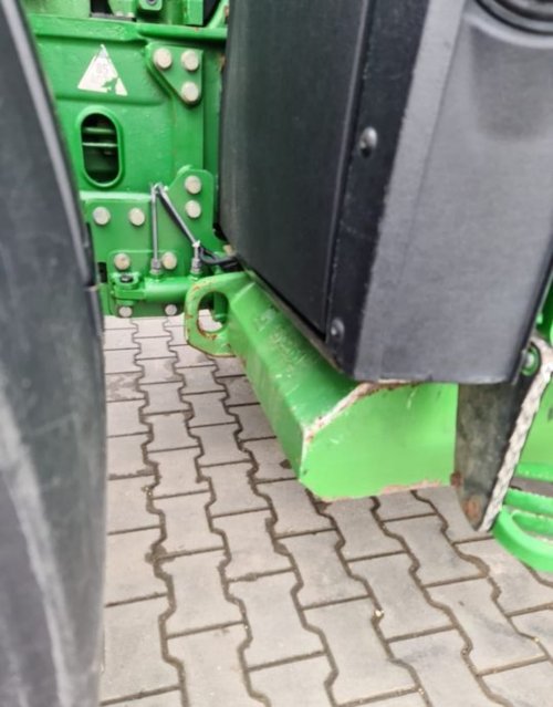 Power: 330KM Engine capacity: 9L 5 pairs of rear hydraulic