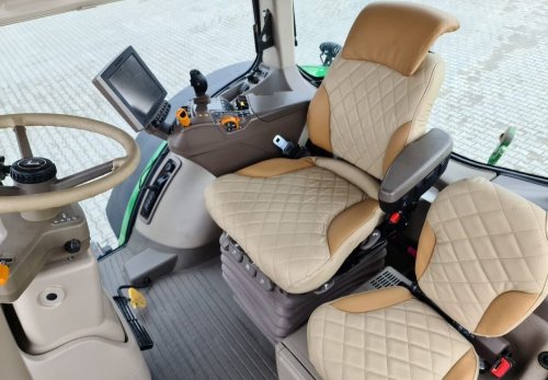 Power: 330KM Engine capacity: 9L 5 pairs of rear hydraulic