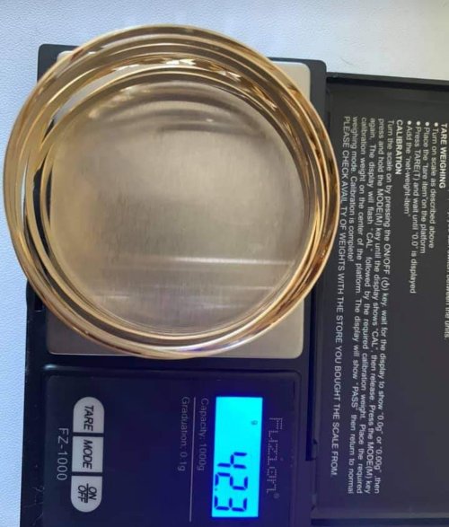 Pulseras seminario de oro 18kilates,van 7 están preciosas. Más información