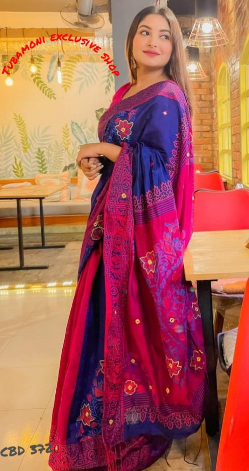 Dhupian Block Saree Product Description. ব্লাউজ পিস নেই। দৈর্ঘ্য: 12