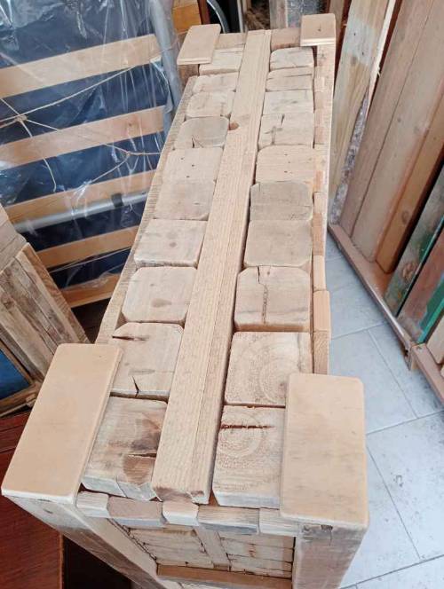 Scaffale con ripiani alto 94 largo 25 lungo 80 consegna