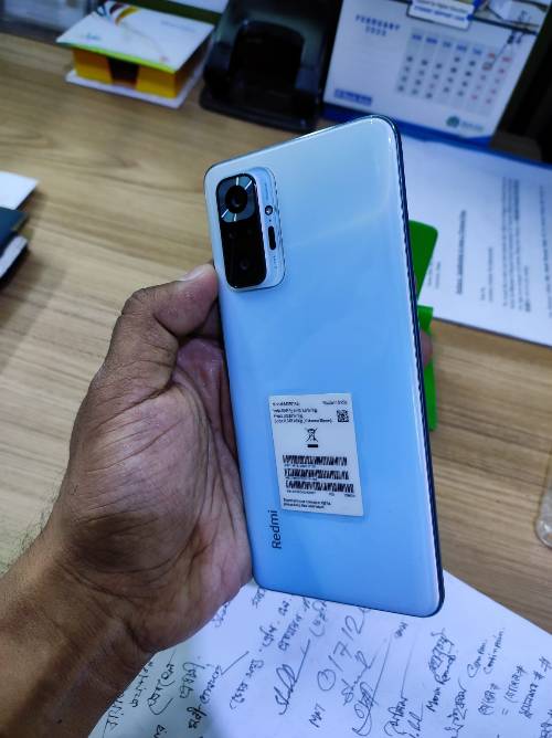 Redmi note 10pro max(6/128).GB.আমি মাএ ৩ মাস মতো ব্যবহার করছি।সেট
