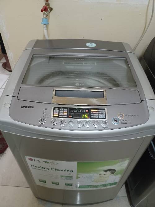 Washing machine for sale lg 11 kg good condition call