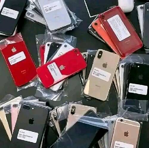 Estamos A Comercializar Telemóveis De Marca IPhones. Contacto whatsapp 926395528