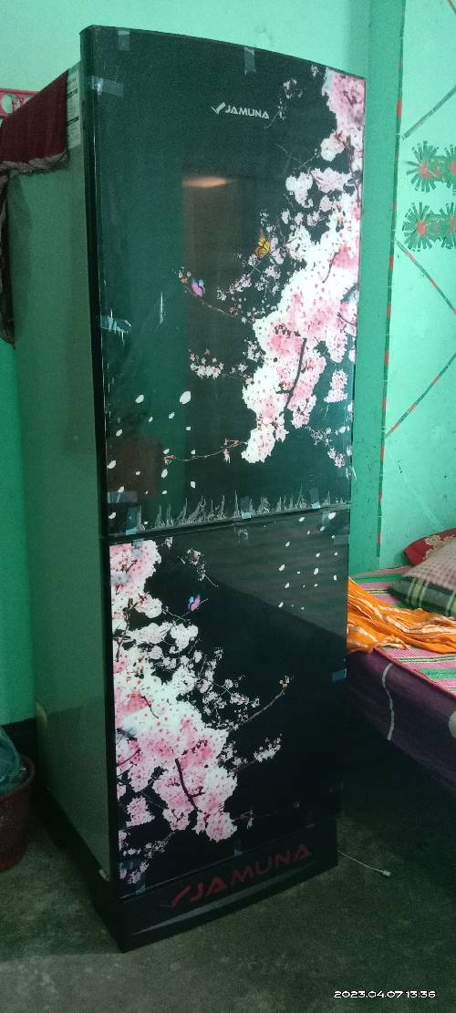 Jomuna refrigerator 220 litar. 35 hazar diye kince Joruri tk