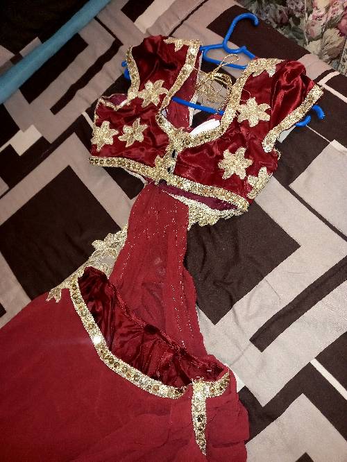 I'm selling my saree it was handmade and it was
