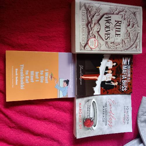 Selling some novels