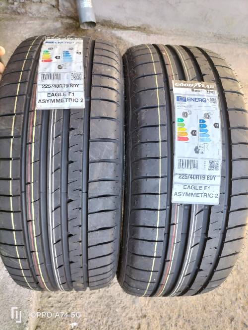 2x 255/40/19 Goodyear Eagle F1 Runflat