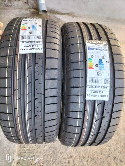 2x 255/40/19 Goodyear Eagle F1 Runflat