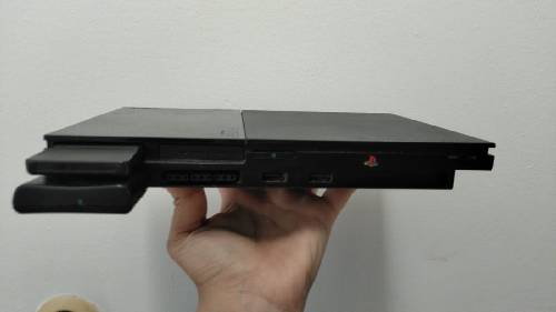Se vende play 2 con precio negociable -control inalámbrico -pes
