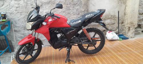 Se vende moto honda cb 110 2018