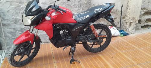 Se vende moto honda cb 110 2018