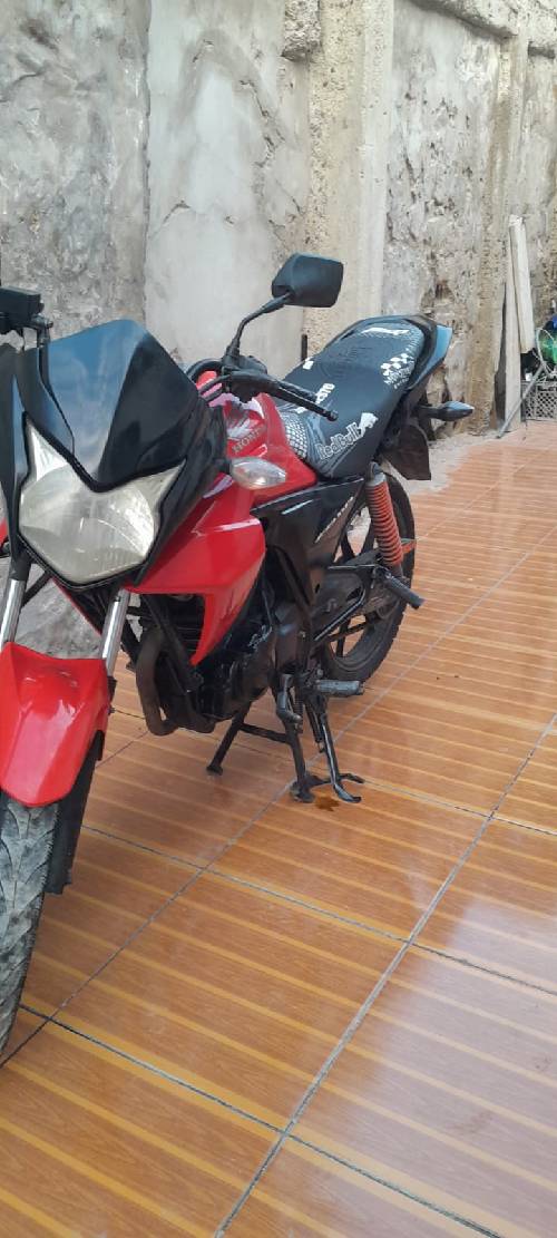 Se vende moto honda cb 110 2018