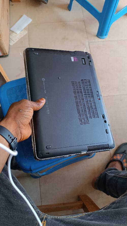 Hp elitebook 840 corei5 8gb 320gb with keyboard light you