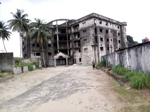 This is at Aba road express way port Harcourt, close