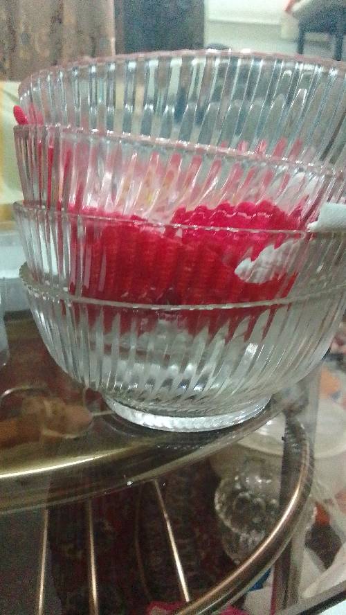 I want to sell my 4small bowls very good condition