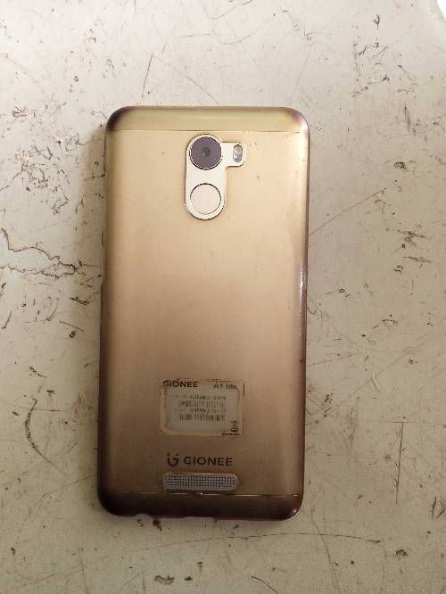 Gionee A1 lite.