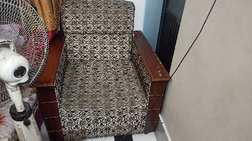 2*2*1 sofa set and folding dining table