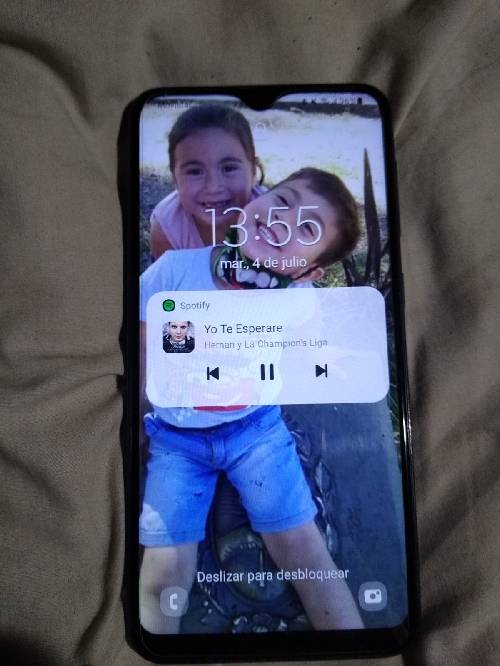 Vendo celular sin detalle