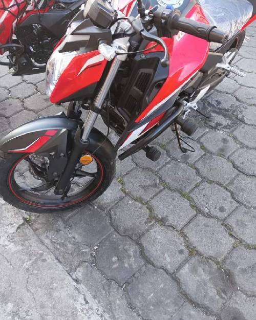 Moto loncin cr5 pro 250 Kl 500 Año 2024 Cominucarse