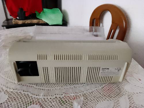 Vendo Máquina de escribir electrónica, marca Brother. Precio: $ 80.000