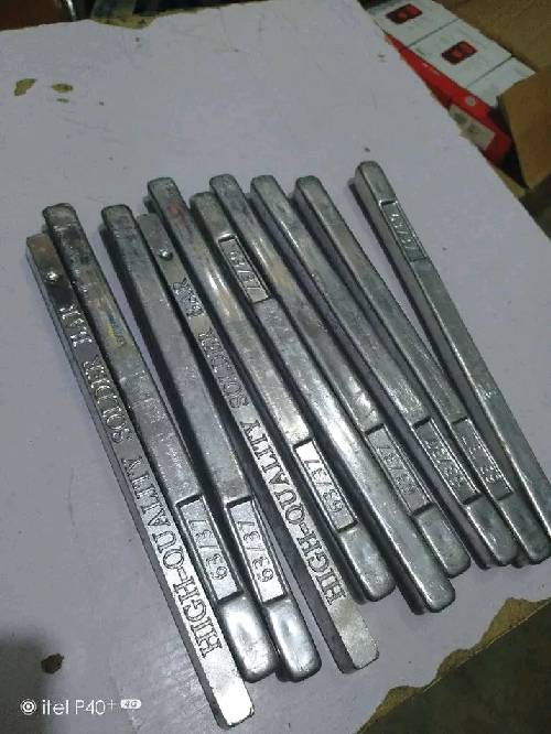 Raw soldering lead material