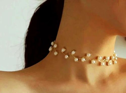 • Material: Zinc Metal Alloy • Stone: Pearl • Number