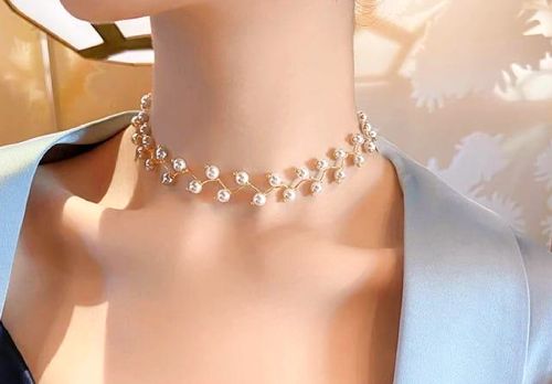 • Material: Zinc Metal Alloy • Stone: Pearl • Number