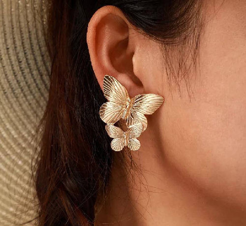 • Base Metal: Alloy • Plating: Golden • Size: Drop