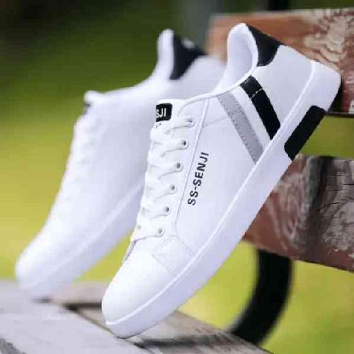 Stylish And Fashionable Winter And Summer Black Color Exclusive Sneakers