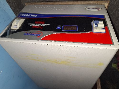 Microtek stabilizer for home 10kv in warranty urgent sale