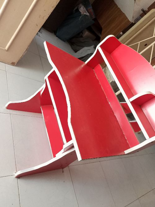 Kids study table for sale