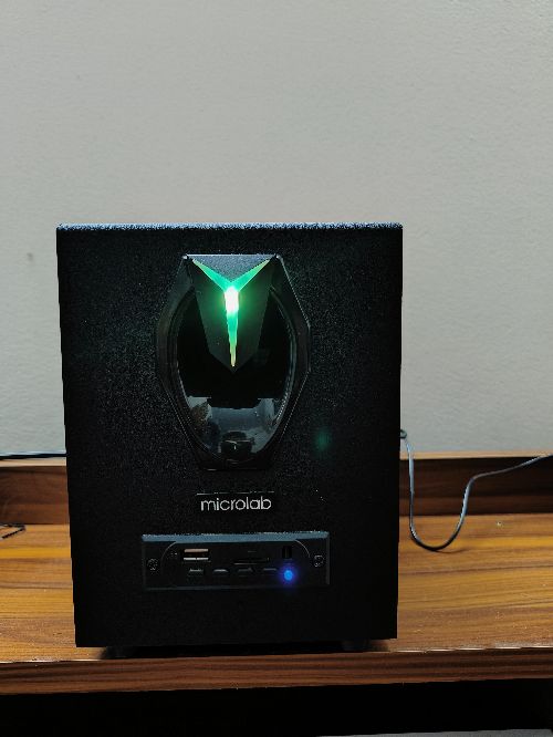 Microlab G10BT Fresh conditioned and only 1 month used Box