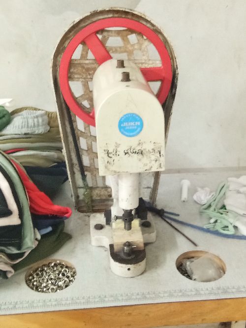 তিনটি মেশিন বিক্রি হবে