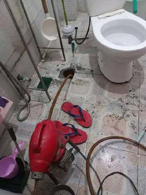 MALABANAN SIPSIP POZO NEGRO ↘️Punong Pozo Negro. ↘️Baradong Banyo. ↘️Baradong