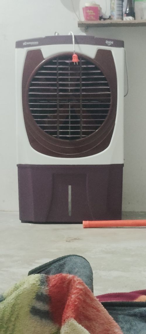 Ek cooler, two double bed k gadde spring vale mote