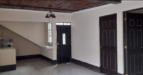 VENDO CASA PRECIO DE REMATE EN LA ZONA 1 DE