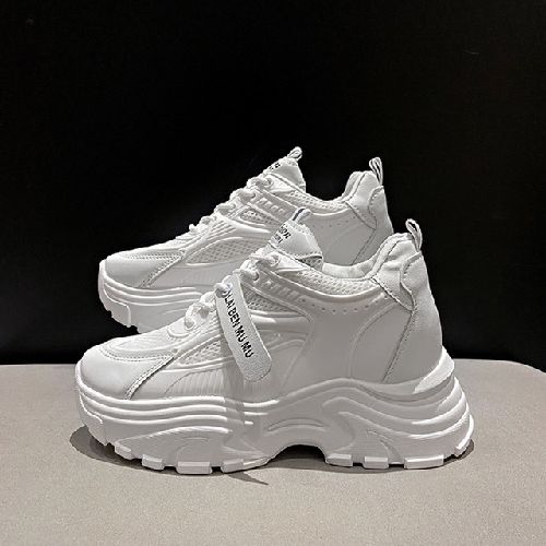 This is white shoes