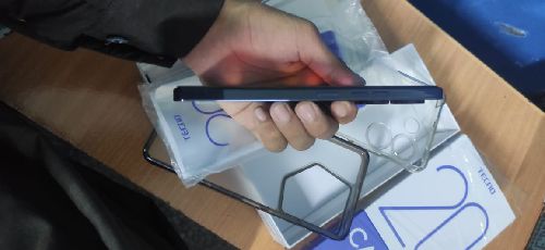 One hand used. Official PTA approved 33watt+5000mah battery MDH G99