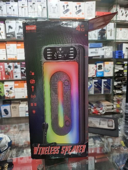 Wireless speaker iska sath mic bi hai or 4*2 inh