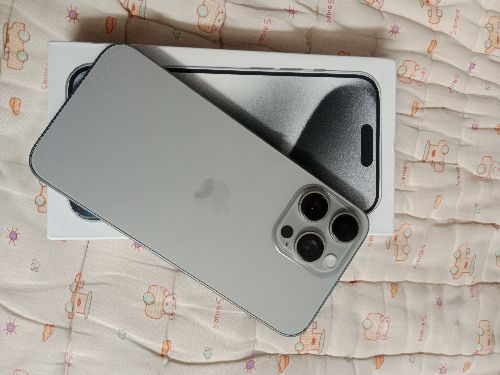 I phone 15 pro Max