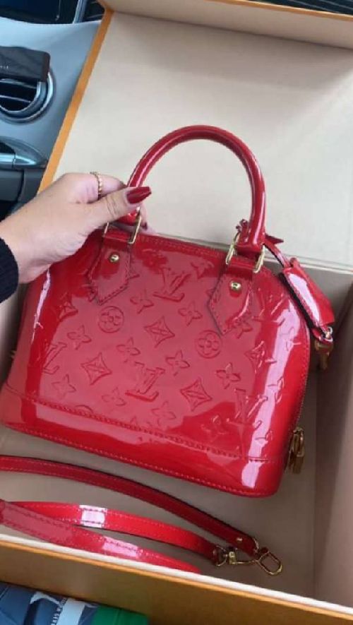 Ich verkaufe eine wunderschöne Louis Vuitton Tasche. Original in Größe