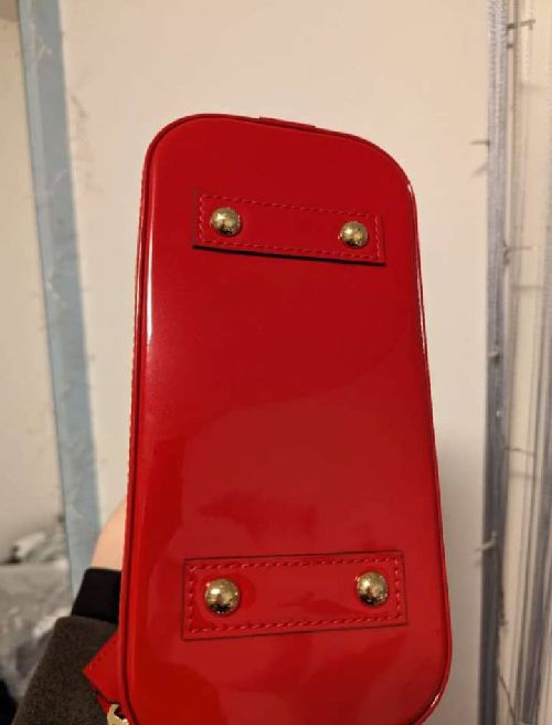 Ich verkaufe eine wunderschöne Louis Vuitton Tasche. Original in Größe