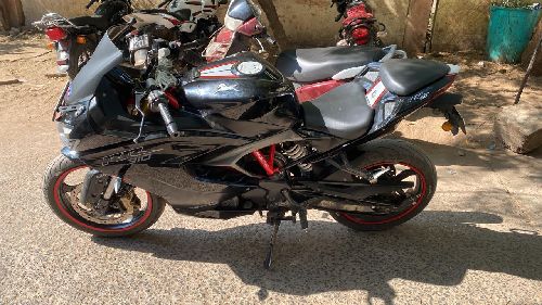 Apache RR 310 bs4