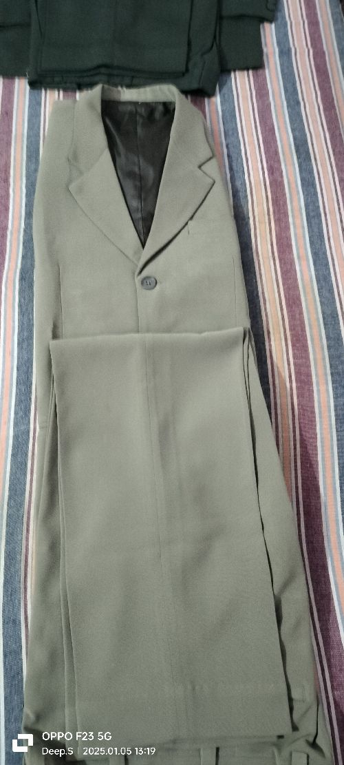 Fresh coat pent set no damaged only two time wear