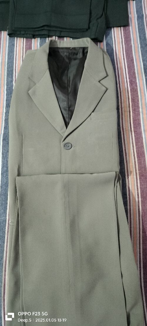 Fresh coat pent set no damaged no drycleaner