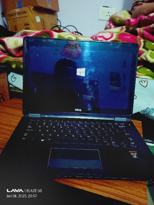 i7 6th generation touchscreen laptop urgent sell 8GB ram 512GB